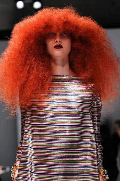 Look 16